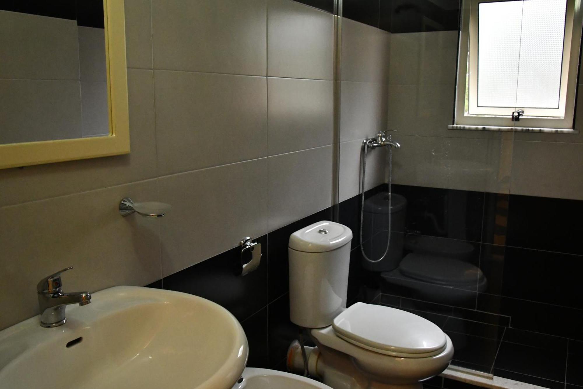 Hotel Elite Golem (Tirana)