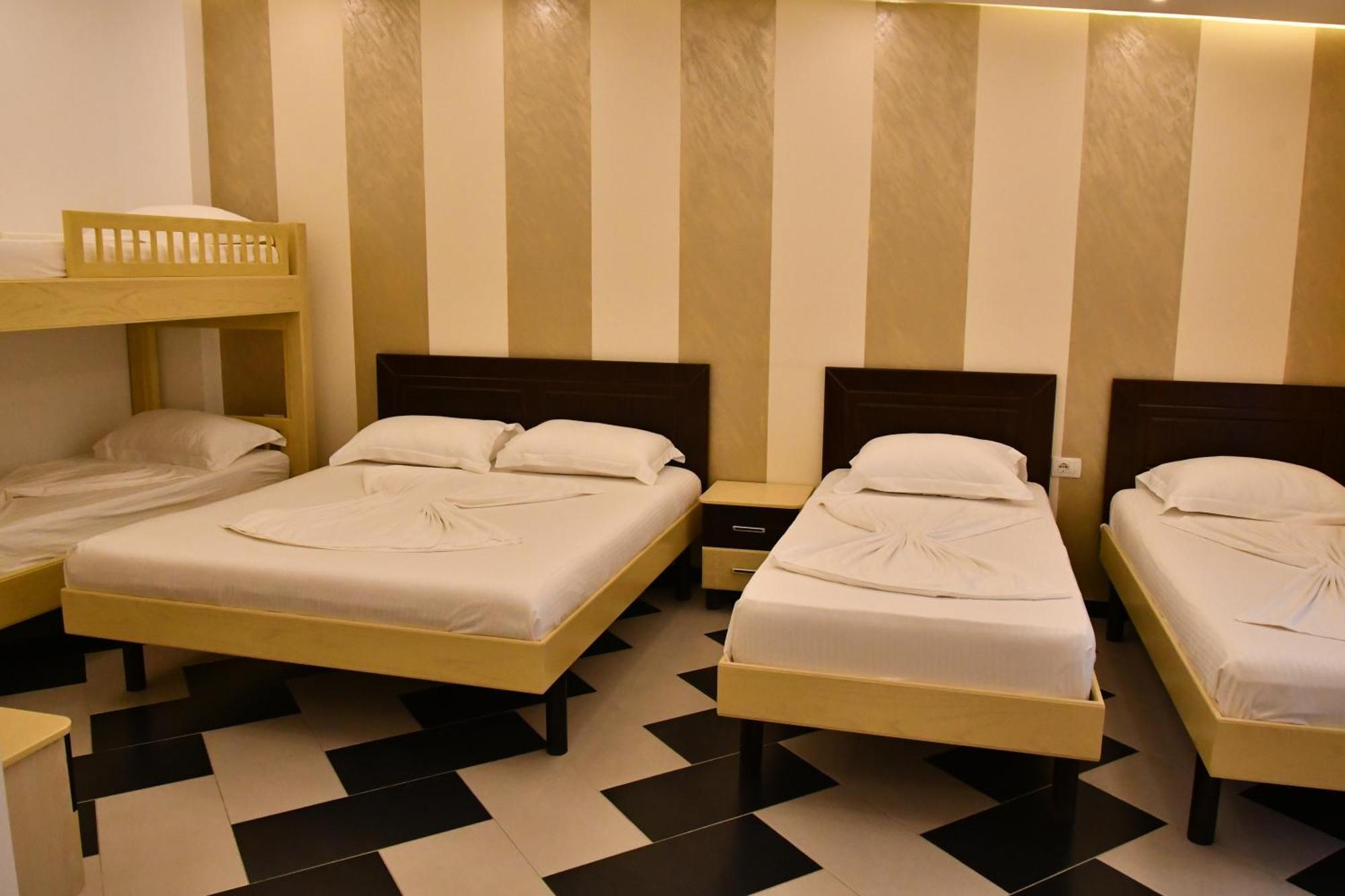 Elite Hotel 4*